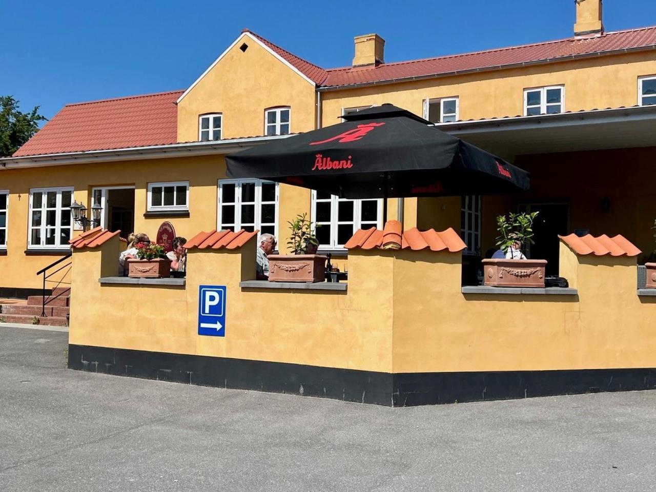 Oro Kro & Hotel Extérieur photo